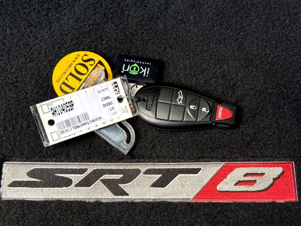 Used 2010 Dodge Challenger SRT8 RWD image 37