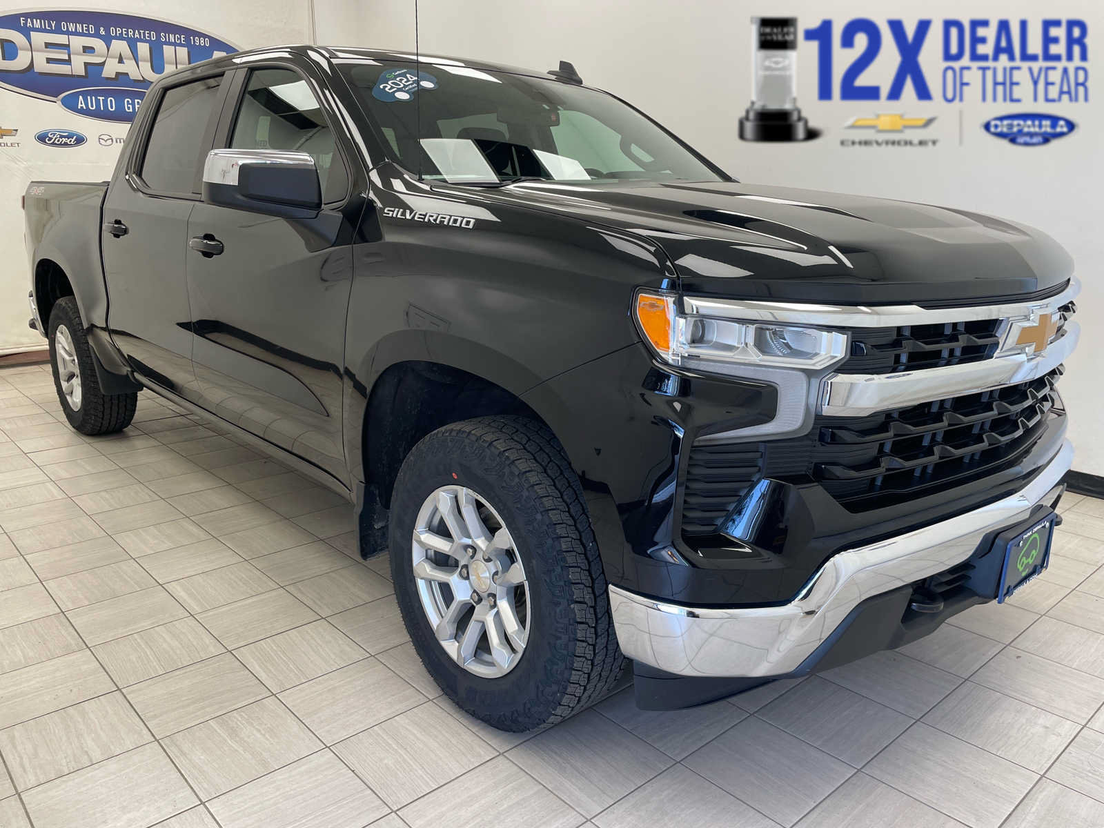 Certified 2024 Chevrolet Silverado 1500 LT AWD/4WD image 1