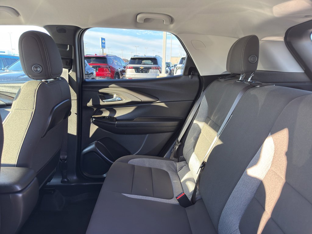 Used 2023 Chevrolet TrailBlazer LT w/ Convenience Package image 32