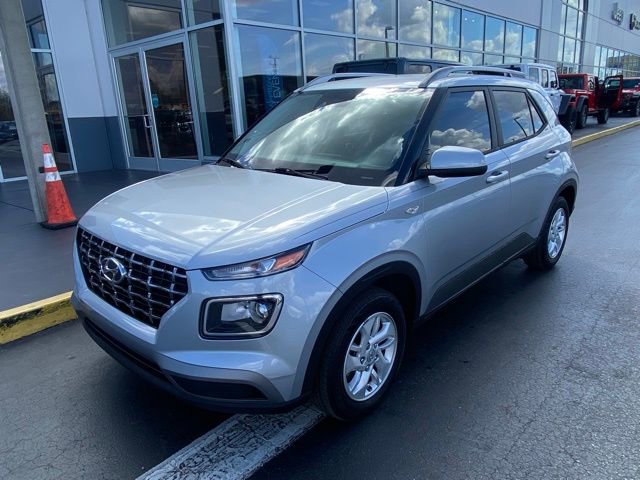 Used 2020 Hyundai Venue SEL image 4