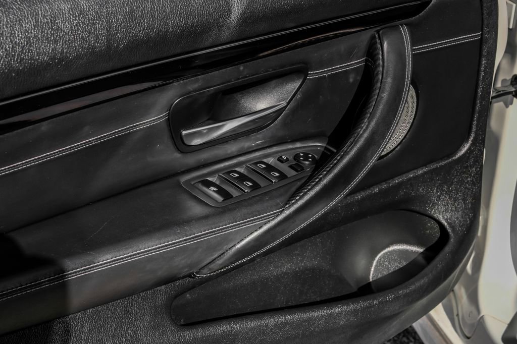 Used 2018 BMW M4 Convertible image 51