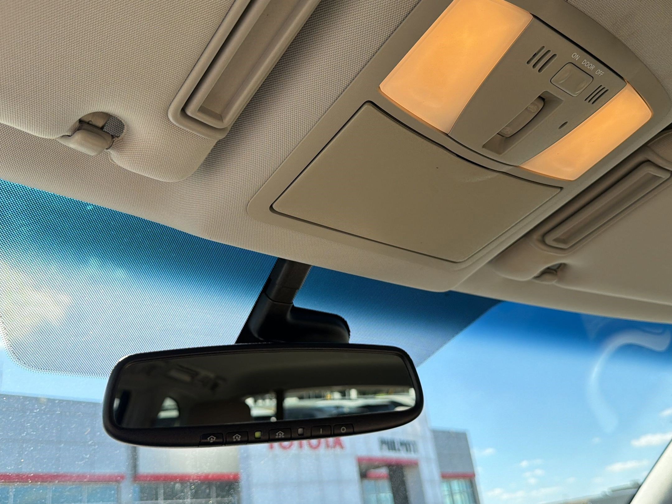 Used 2017 Nissan Armada SL w/ Technology Package image 21