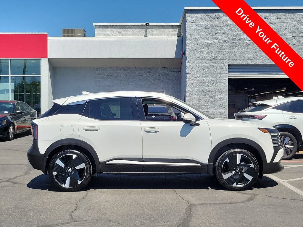 Used 2025 Nissan Kicks SR w/ SR Premium Package AWD/4WD image 32