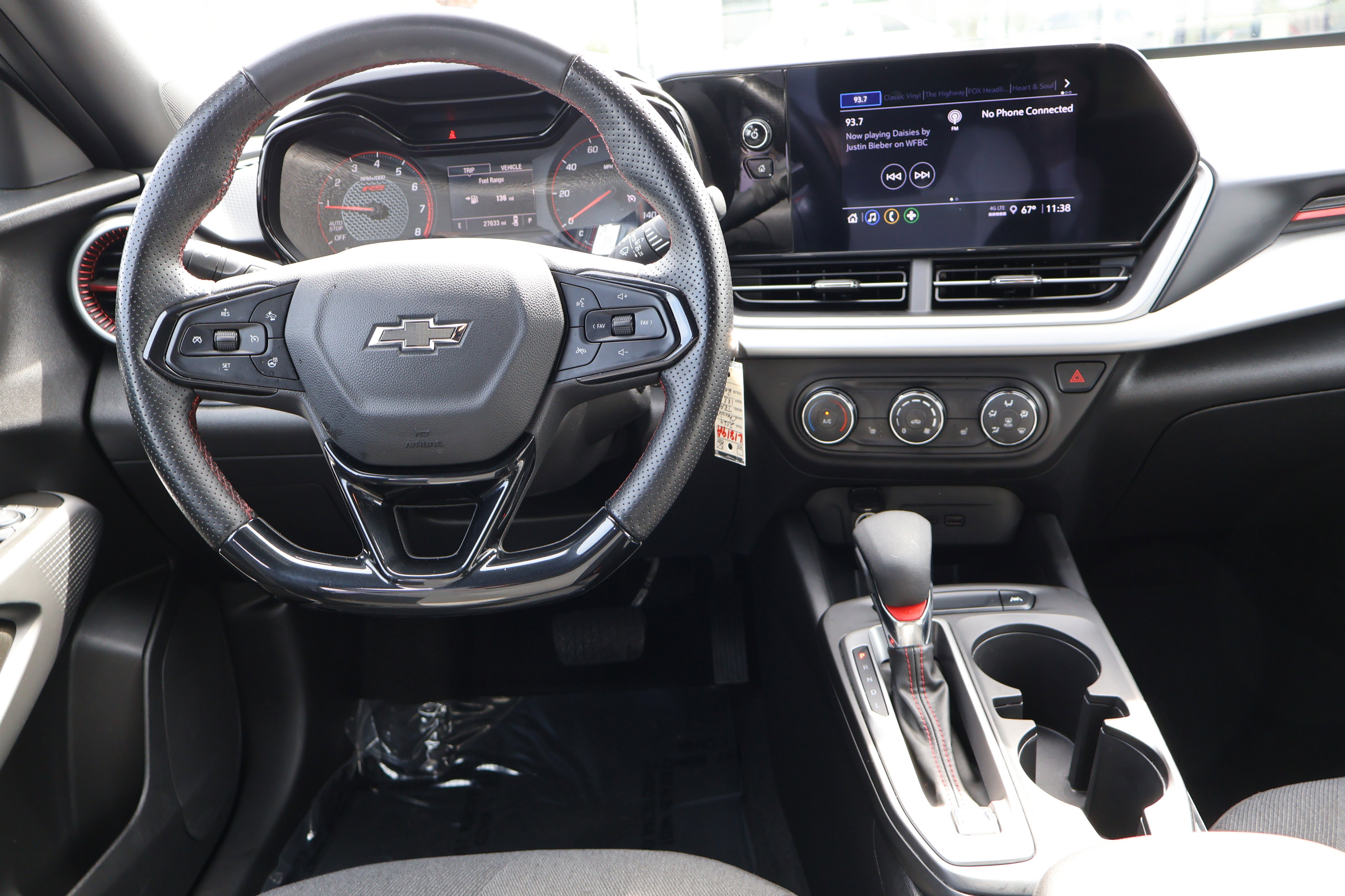Used 2024 Chevrolet Trax RS w/ Driver Confidence Package image 19