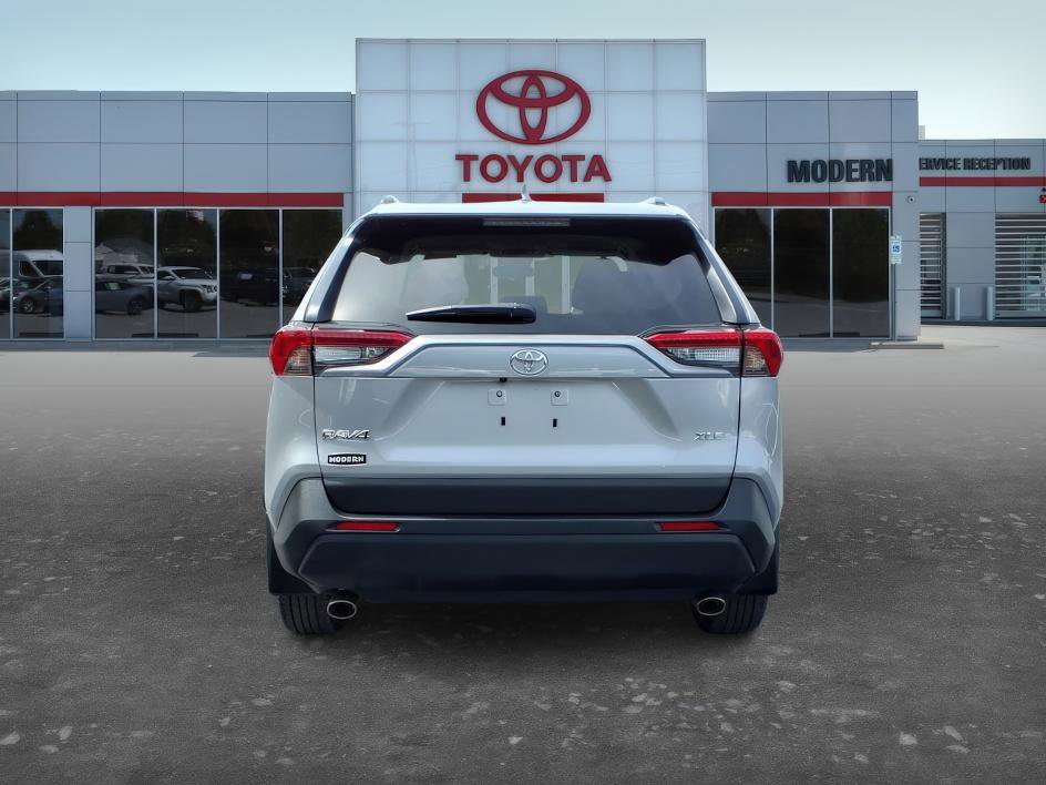 Used 2025 Toyota RAV4 XLE image 5