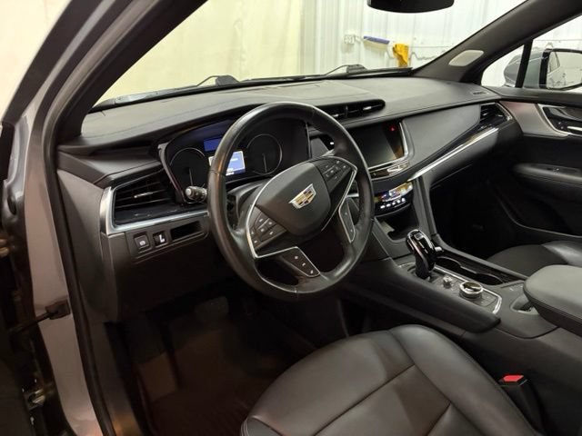 Used 2024 Cadillac XT5 Premium Luxury w/ LPO, Floor Liner Package AWD/4WD image 32