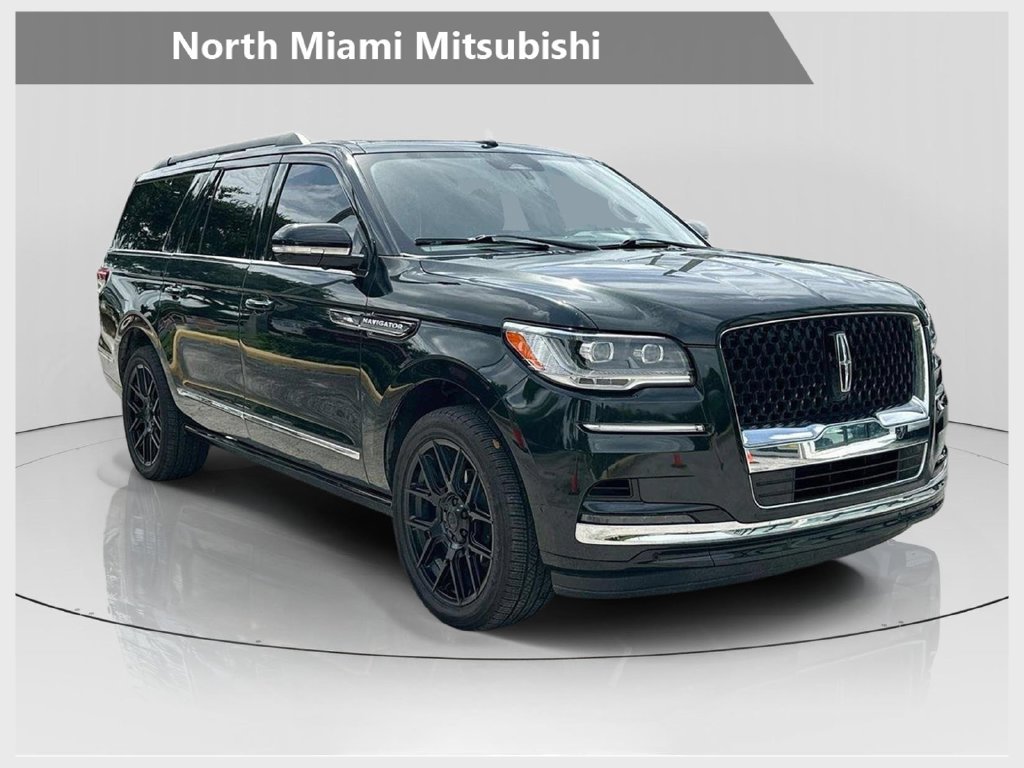 Used 2022 Lincoln Navigator L Black Label AWD/4WD image 1