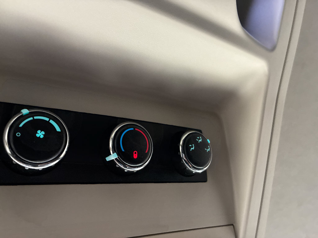 Used 2009 Dodge Grand Caravan SXT FWD image 23