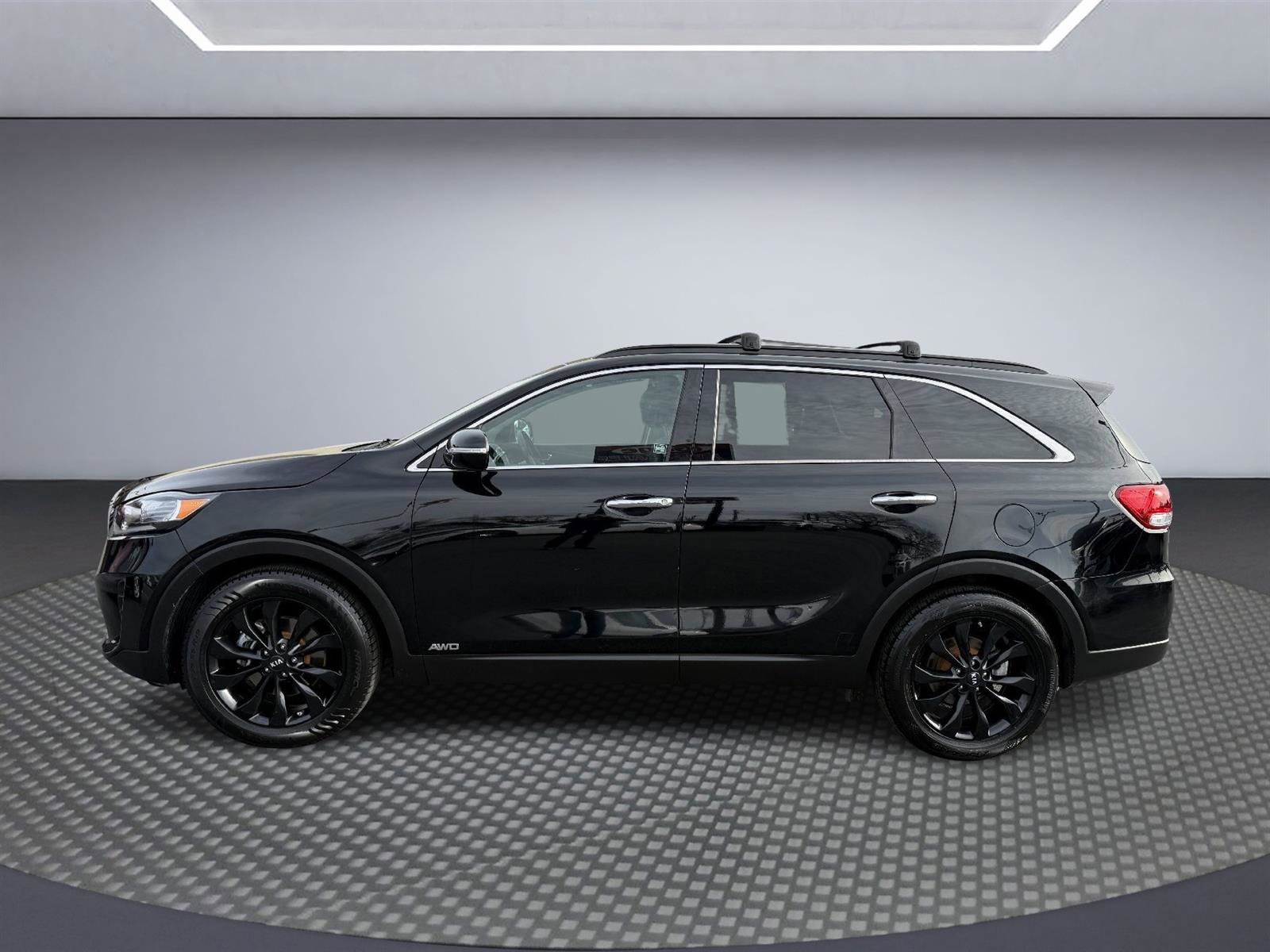 Used 2019 Kia Sorento S image 2