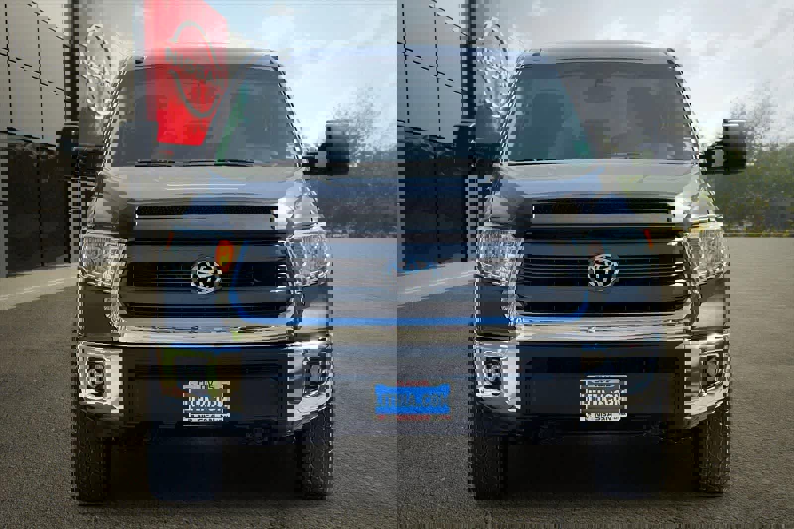 Used 2014 Toyota Tundra SR5 w/ SR5 Upgrade Package image 11