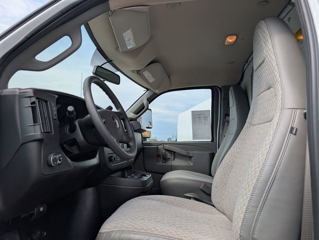 Used 2024 Chevrolet Express 3500 w/ Power Convenience Package RWD image 10
