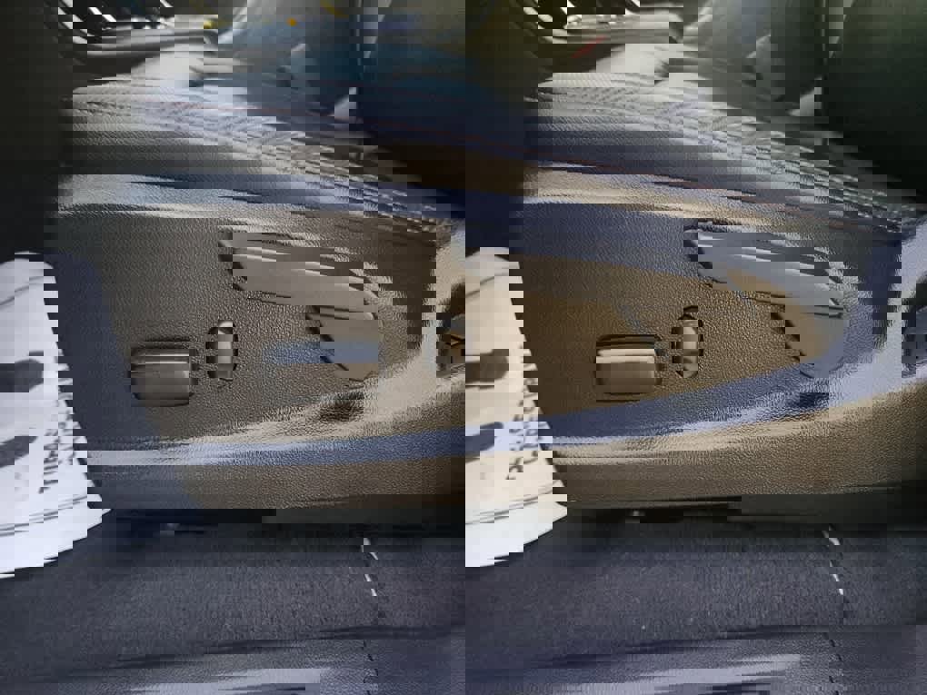 Used 2022 GMC Canyon AT4 w/ Trailering Package image 19