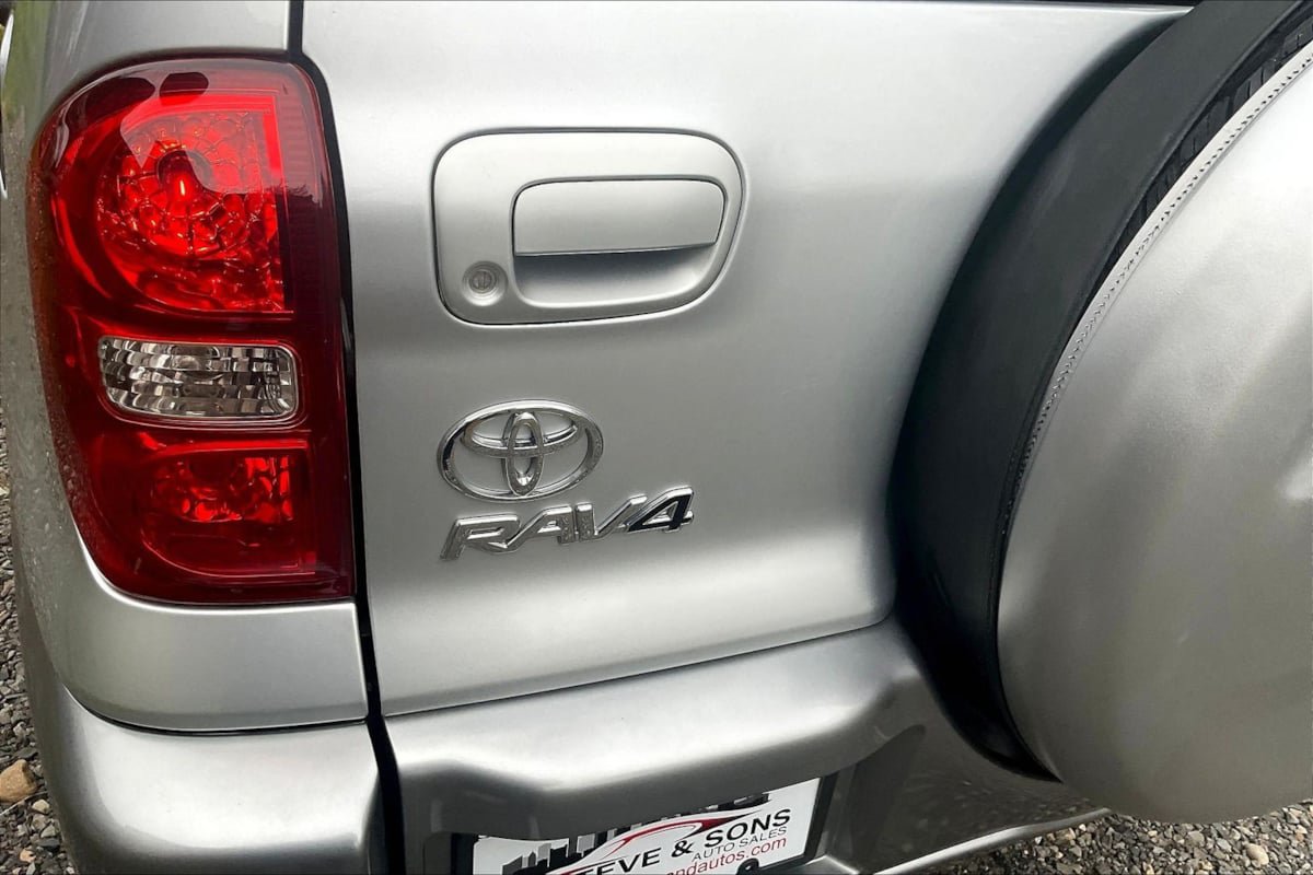 Used 2004 Toyota RAV4 2WD image 23