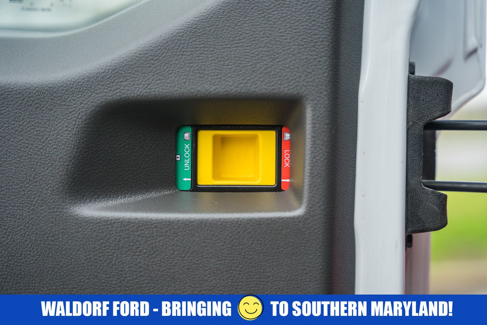 Used 2023 Ford Transit 350 XL image 11