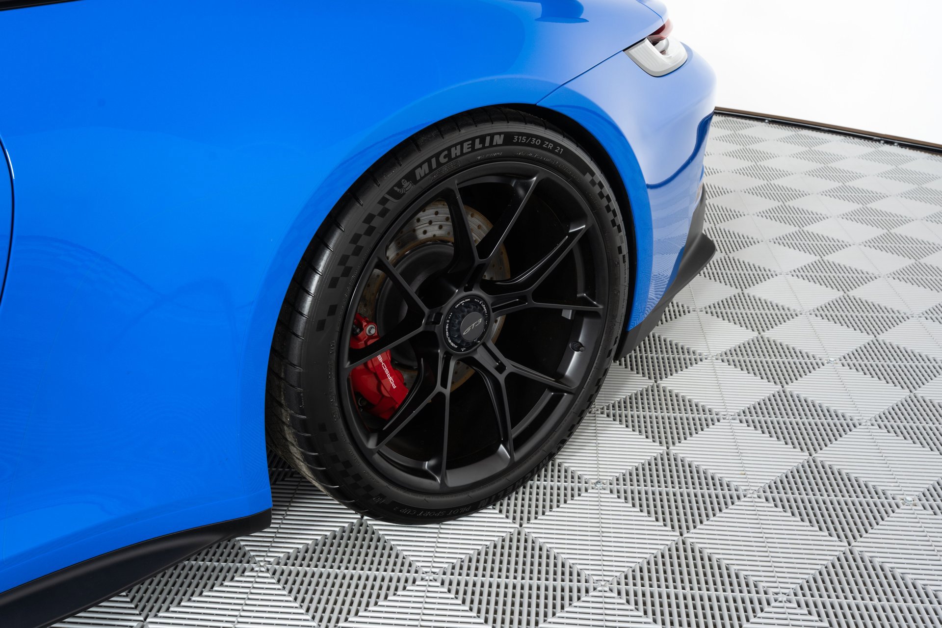 Used 2022 Porsche 911 GT3 image 64