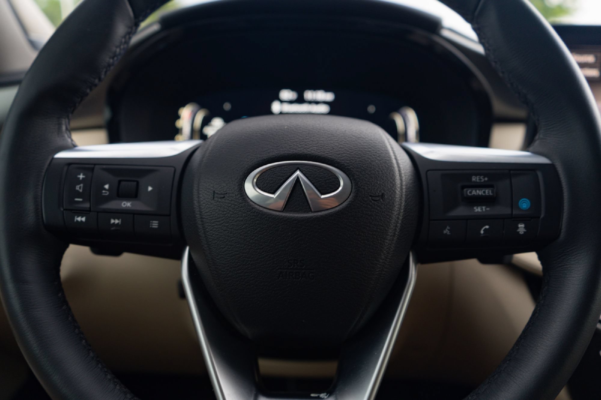 Certified 2023 INFINITI QX60 Luxe w/ Vision Package AWD/4WD image 11
