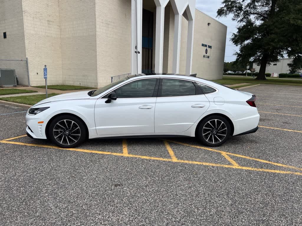Used 2020 Hyundai Sonata SEL Plus w/ Tech Package FWD image 2
