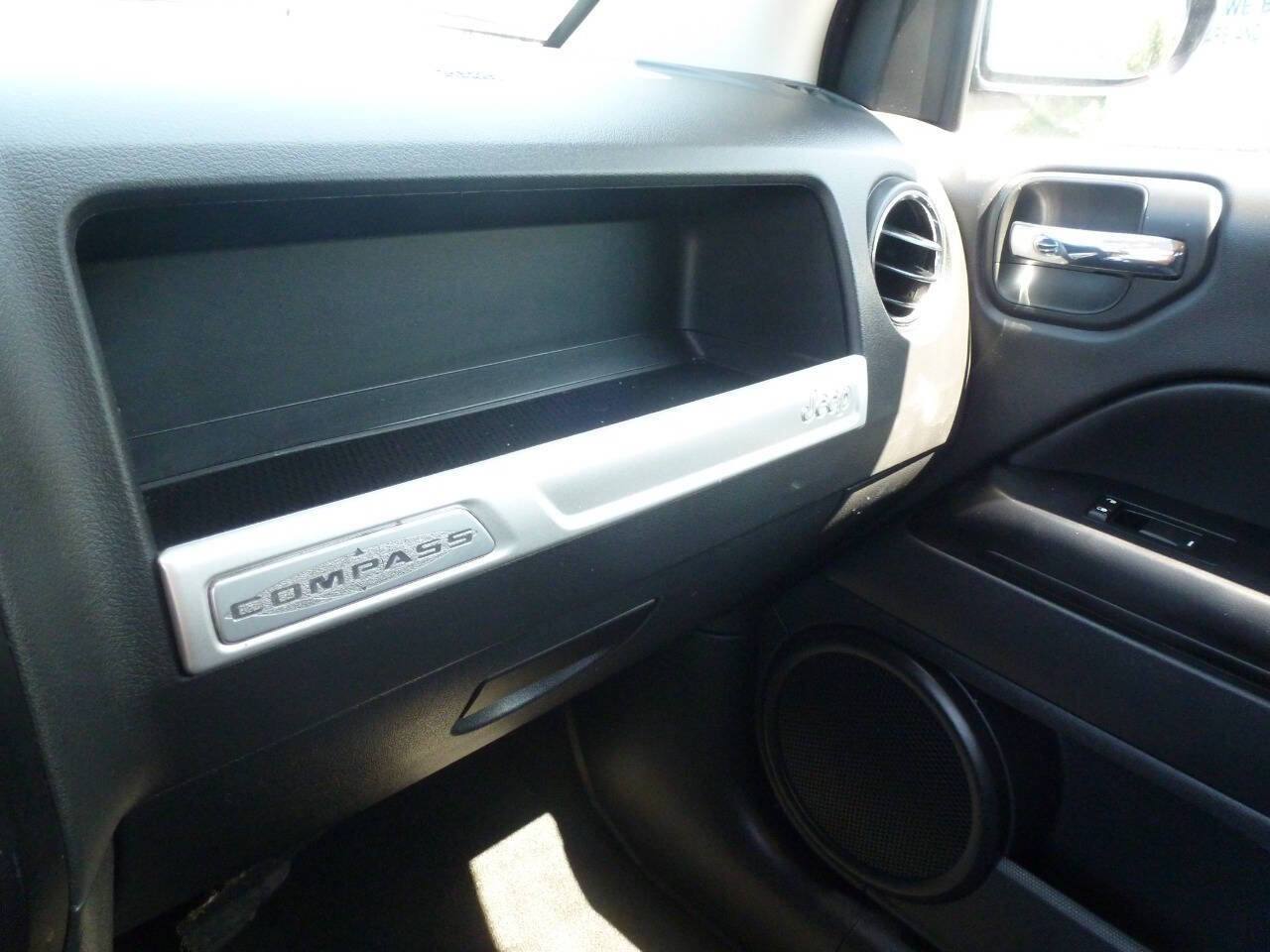 Used 2016 Jeep Compass Sport w/ Power Value Group AWD/4WD image 18