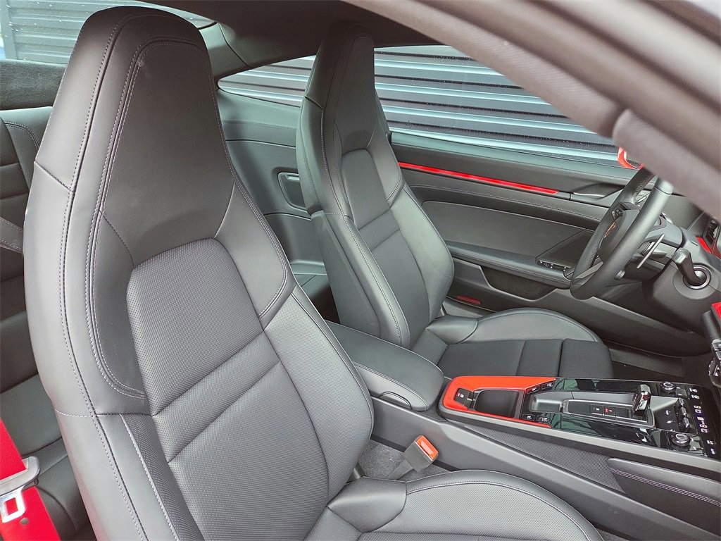 Used 2025 Porsche 911 Carrera image 17