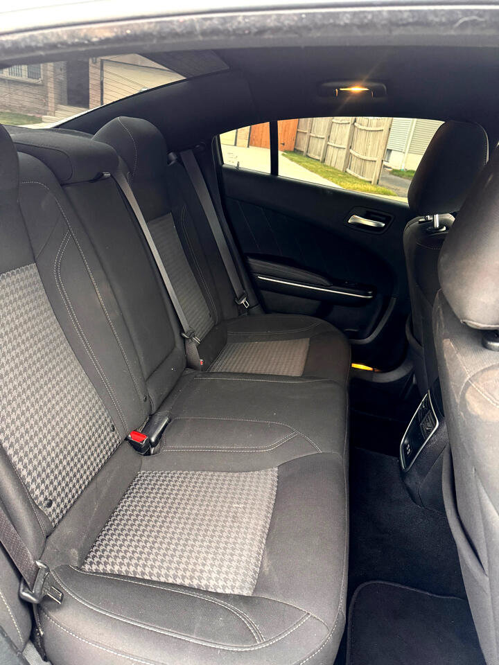 Used 2023 Dodge Charger SXT image 9