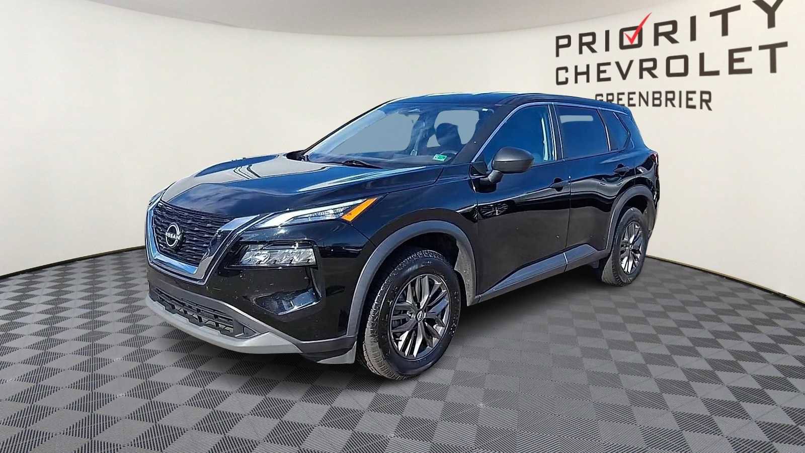 Used 2023 Nissan Rogue S image 4