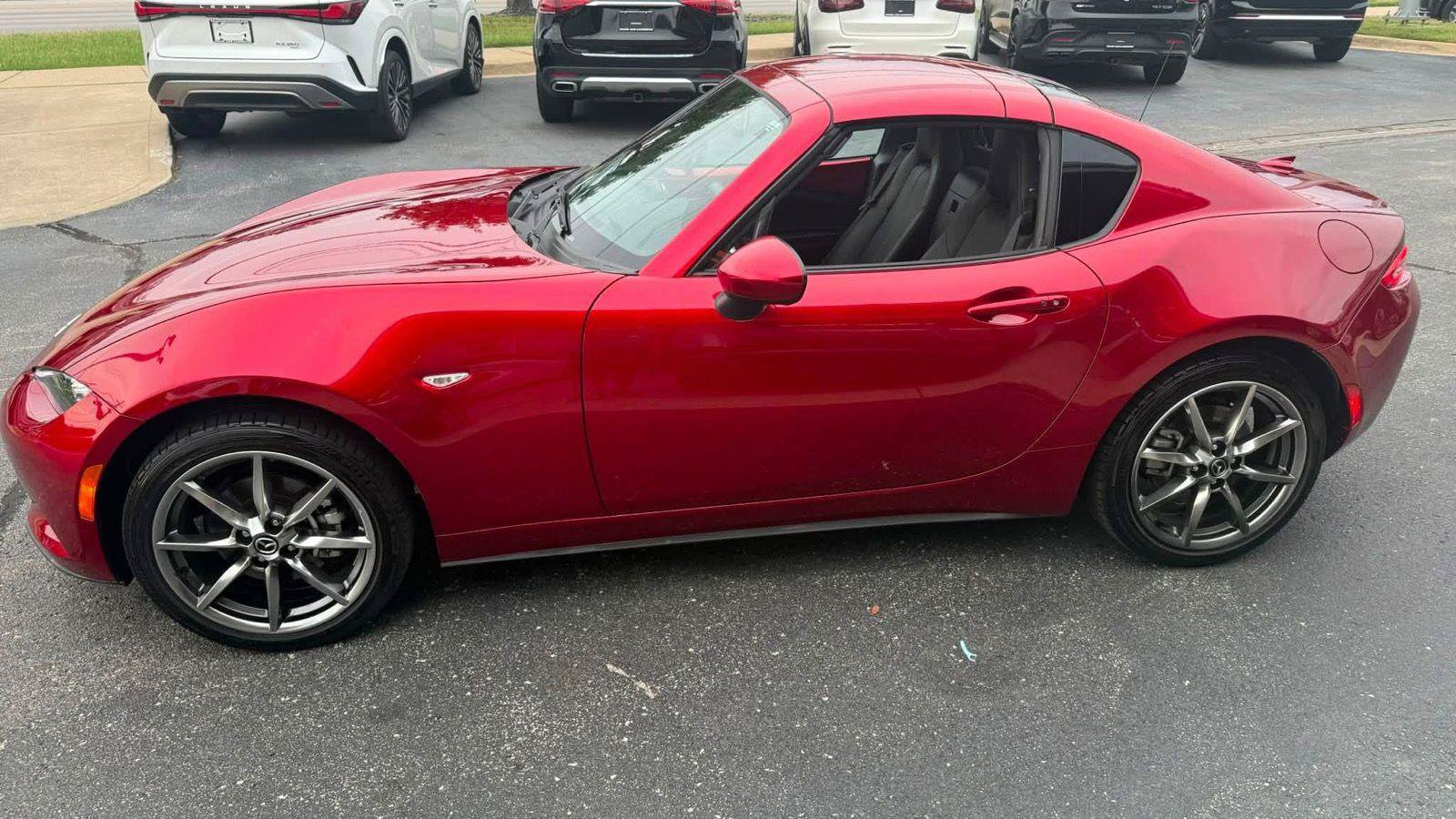 Used 2022 MAZDA MX-5 Miata RF Grand Touring RWD image 7