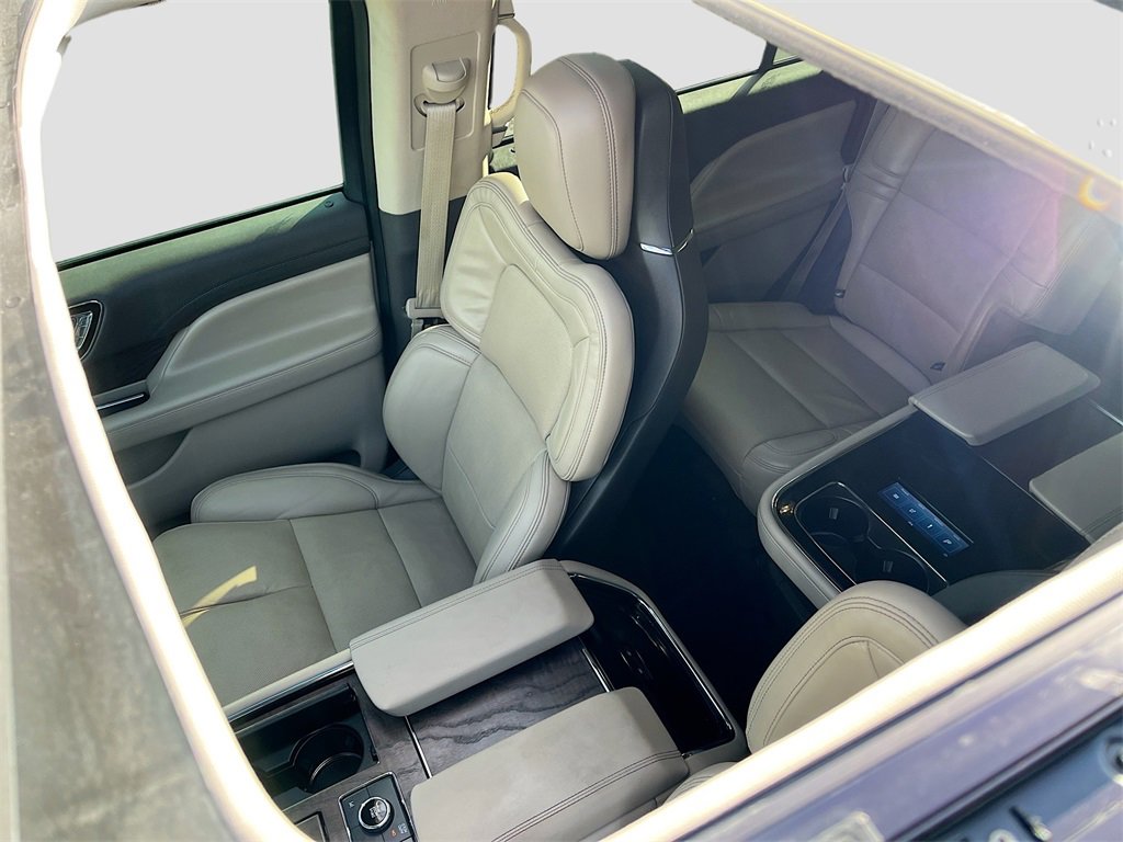 Used 2024 Lincoln Navigator Reserve image 23
