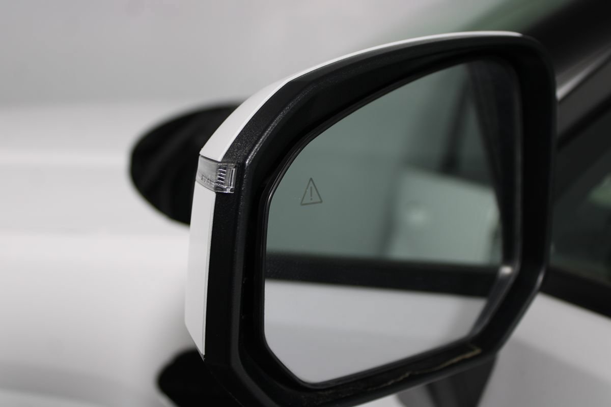 Used 2024 Hyundai Santa Fe SEL FWD image 9