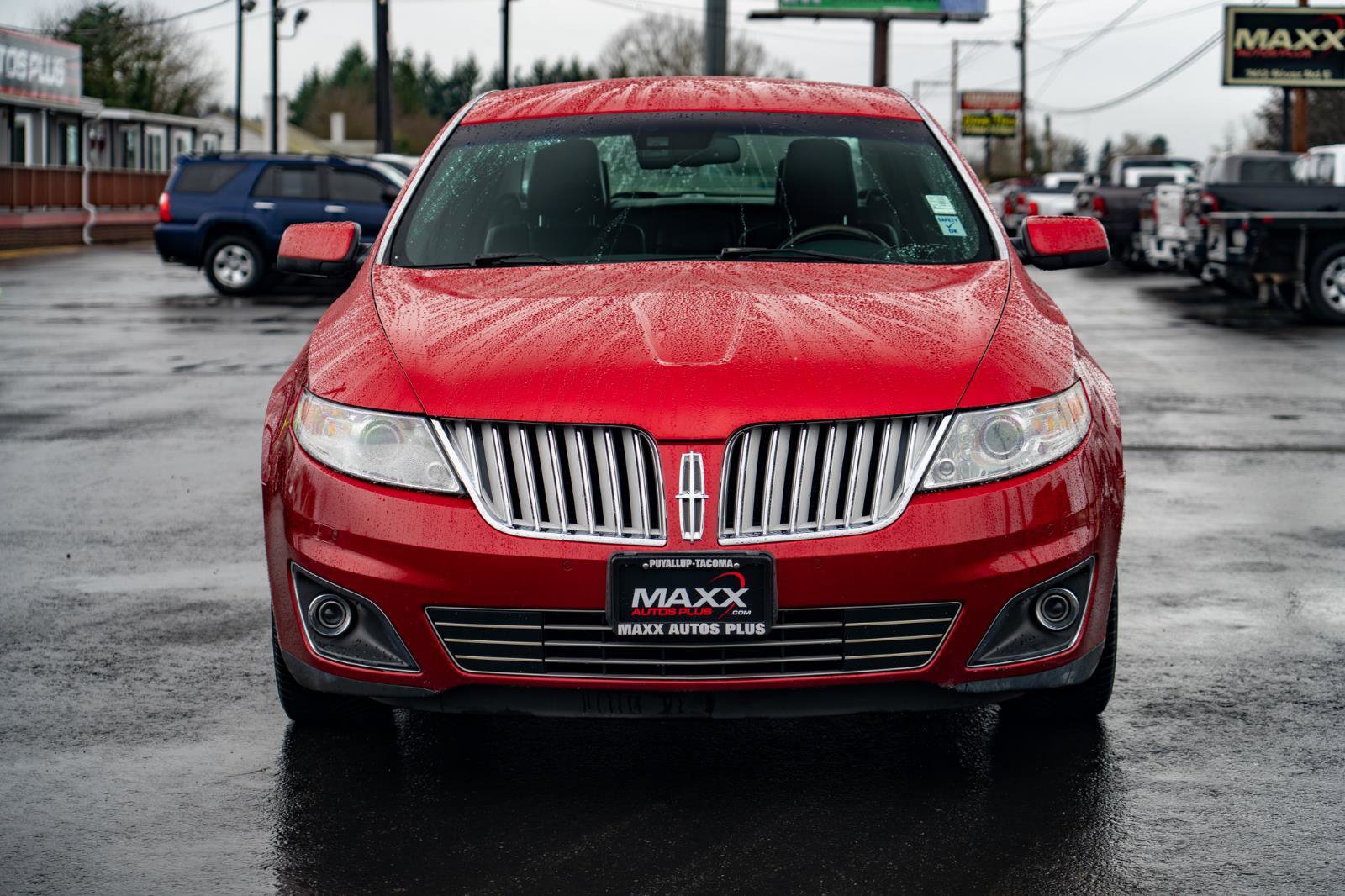 Used 2010 Lincoln MKS image 3
