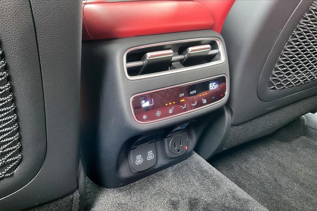 Used 2026 Genesis GV70 3.5T Sport Prestige image 10