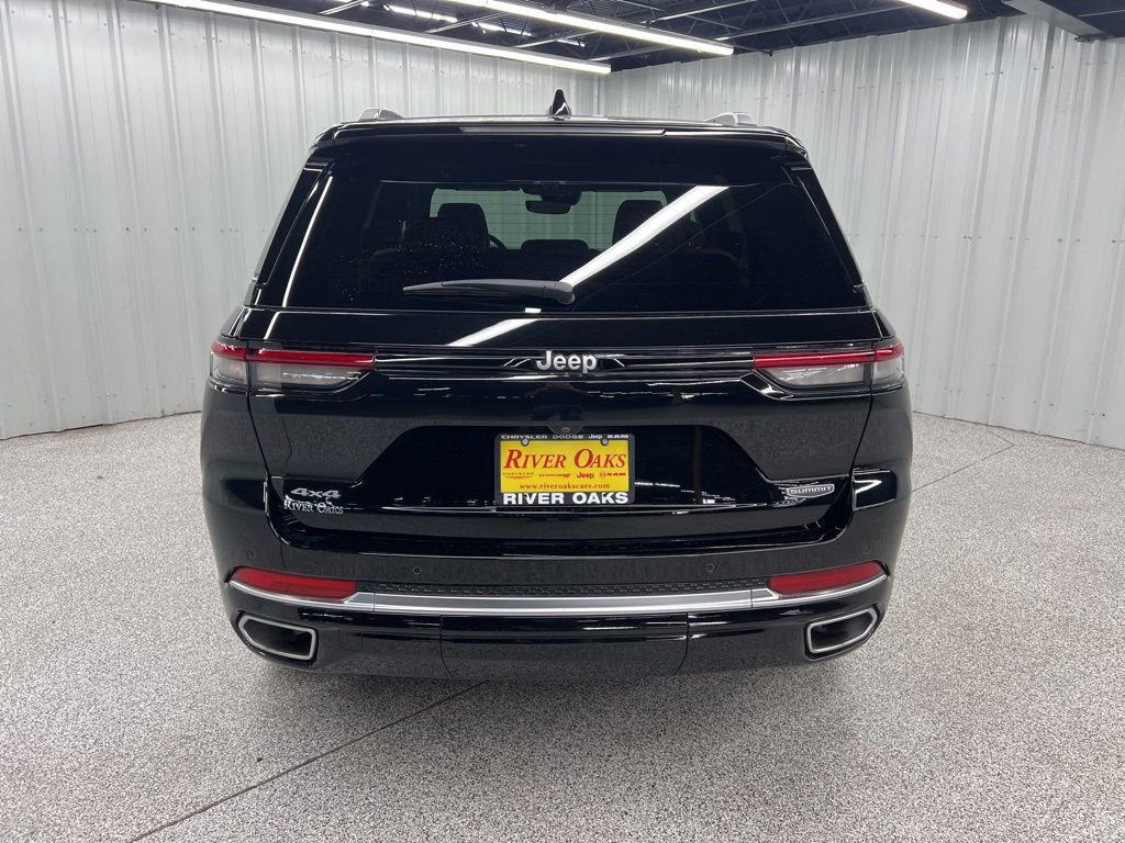 Used 2024 Jeep Grand Cherokee Summit AWD/4WD image 5
