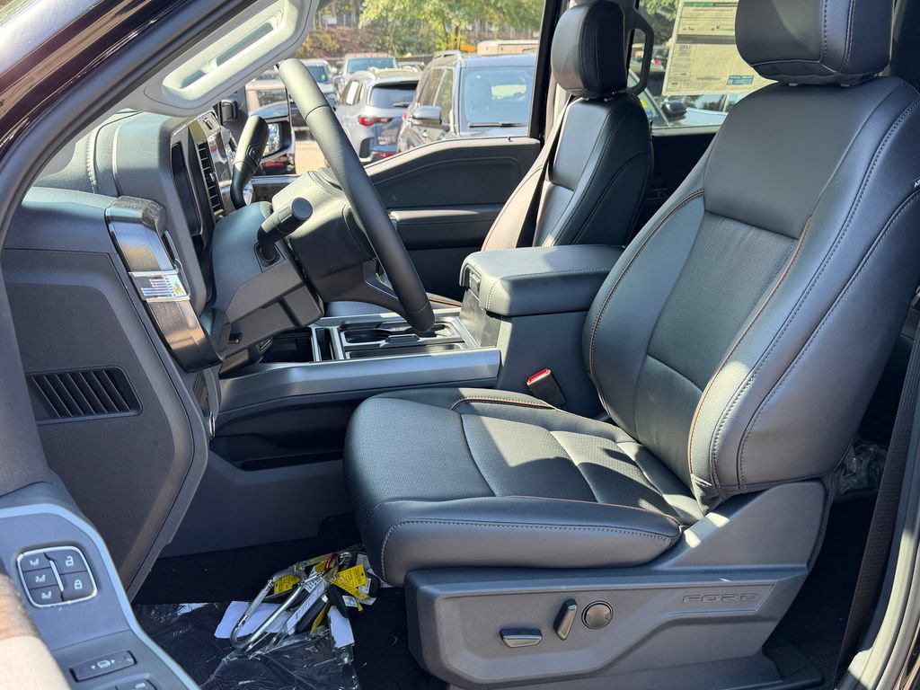 New 2026 Ford F250 Lariat w/ Black Appearance Package AWD/4WD image 27