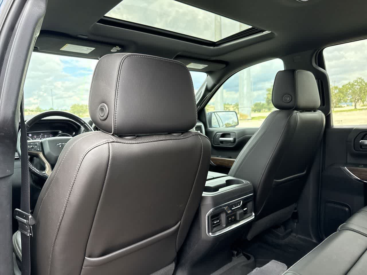 Used 2019 Chevrolet Silverado 1500 High Country w/ Technology Package RWD image 18
