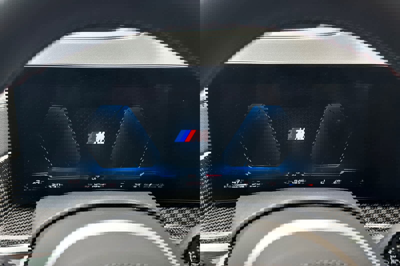 Used 2025 BMW X5 M60i w/ Executive Package image 28