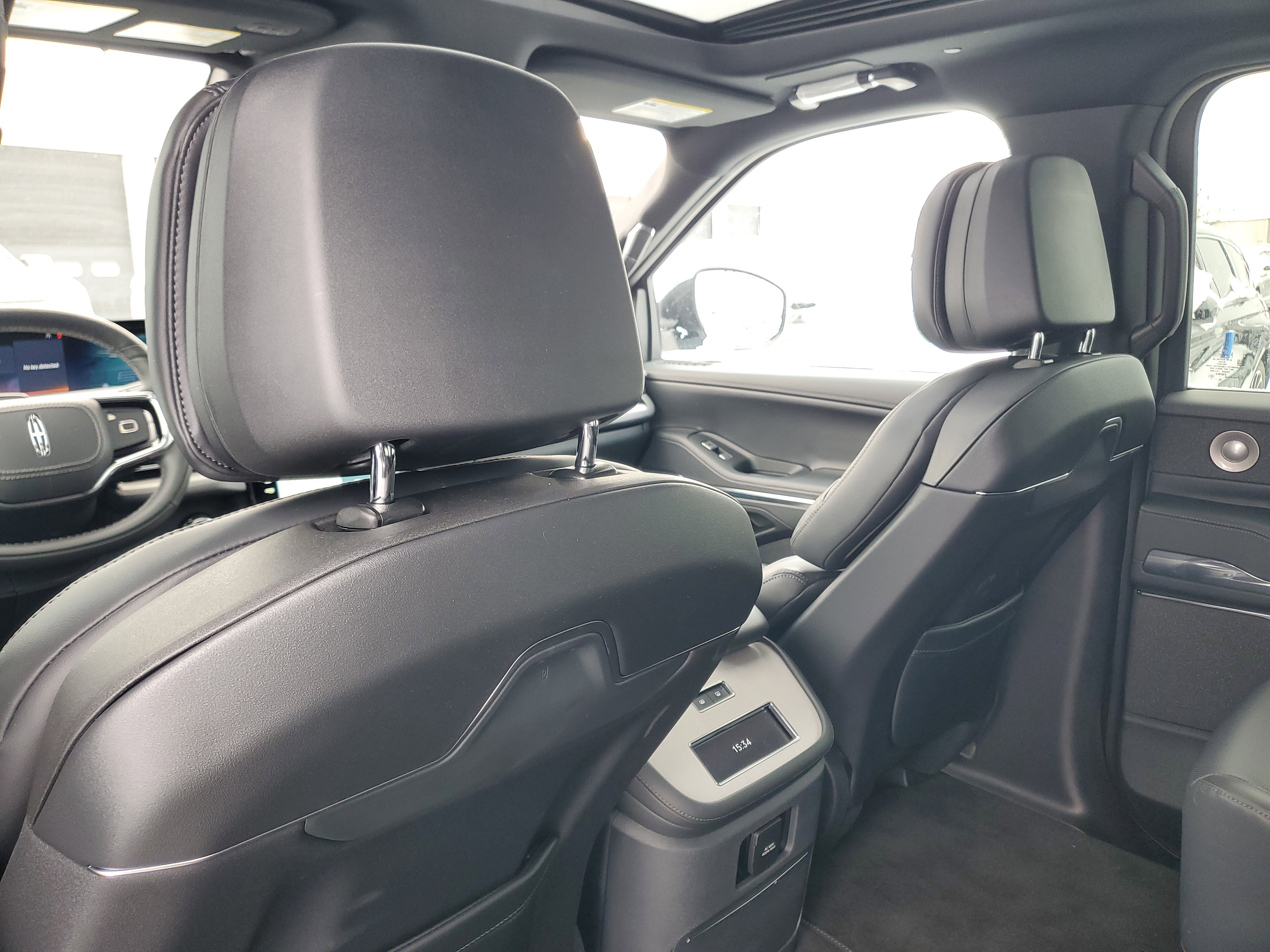 New 2025 Lincoln Navigator Reserve w/ Jet Appearance Package image 28