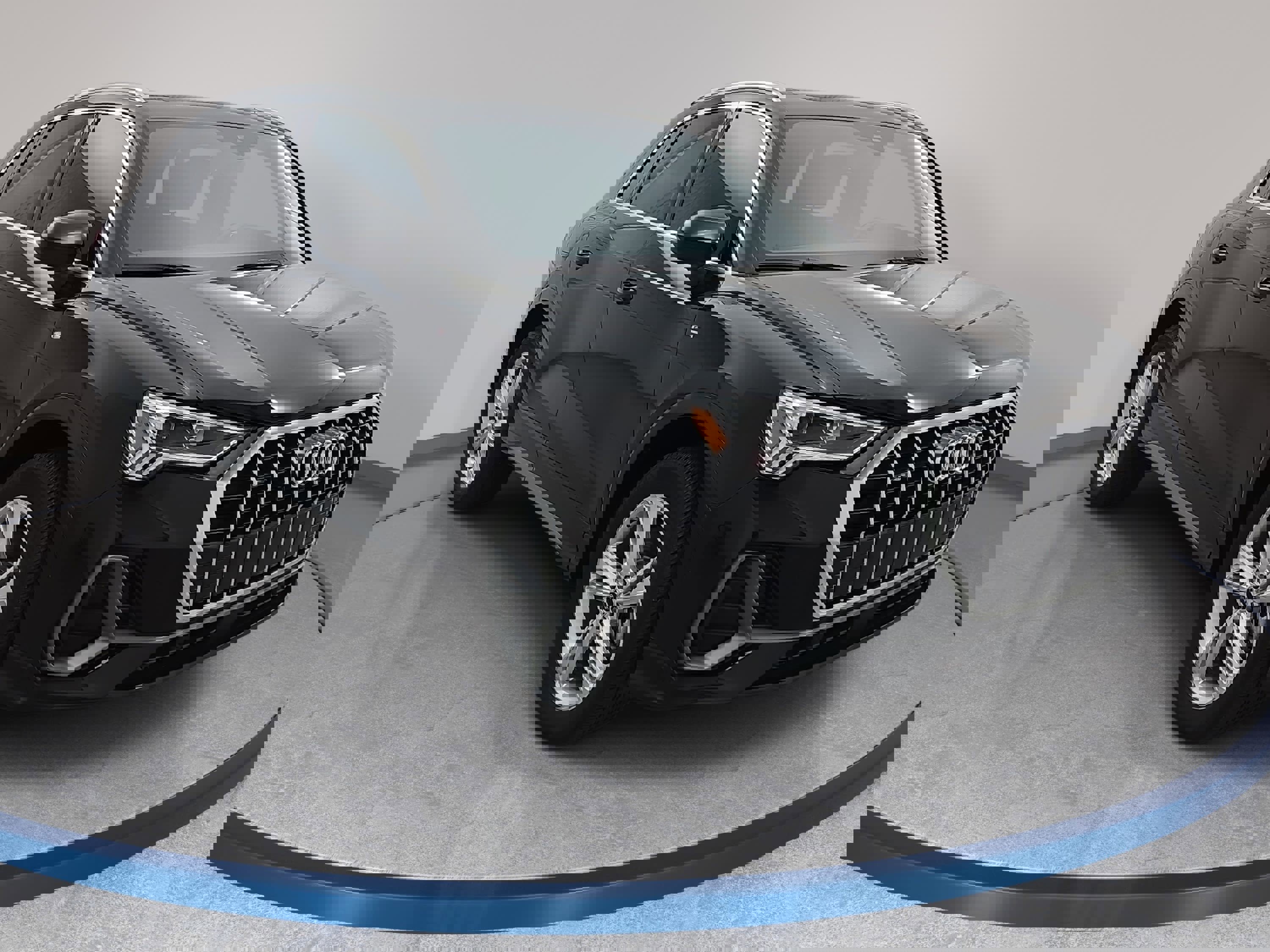 Used 2024 Audi Q3 2.0T Premium w/ Convenience Package image 3