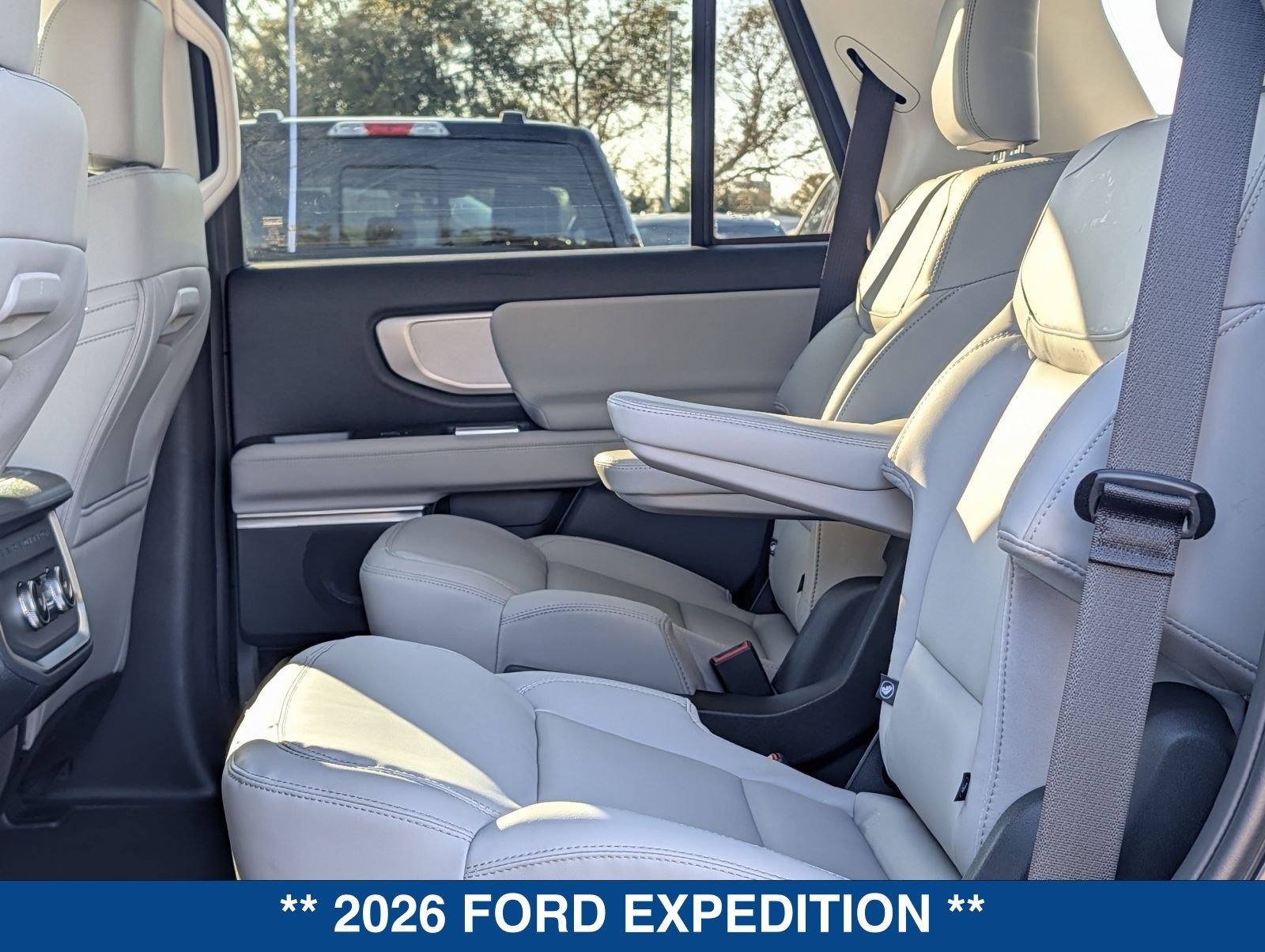New 2026 Ford Expedition Active RWD image 19
