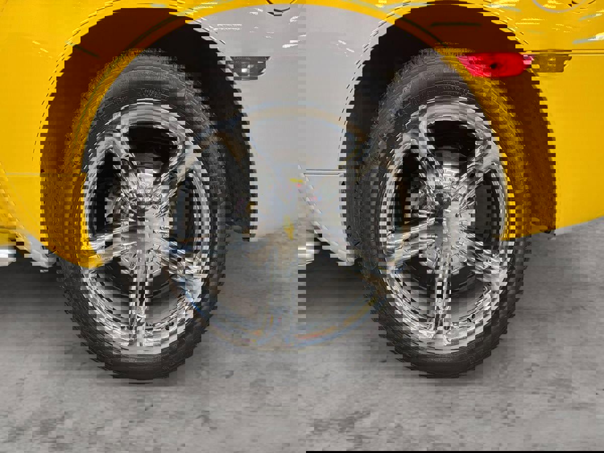 Used 2005 Chevrolet SSR w/ Preferred Equipment Group image 15