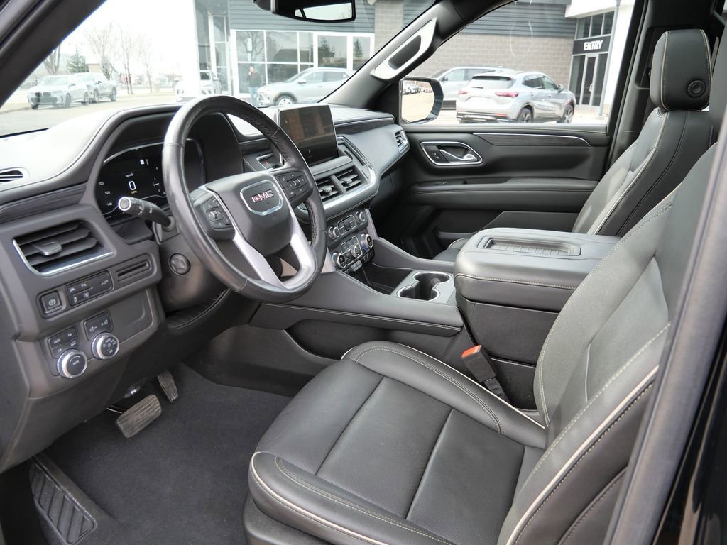 Used 2022 GMC Yukon XL SLT w/ SLT Premium Package image 34