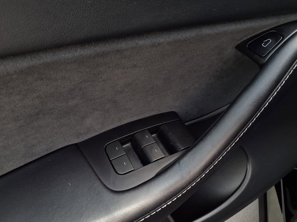 Used 2022 Tesla Model Y Performance image 15