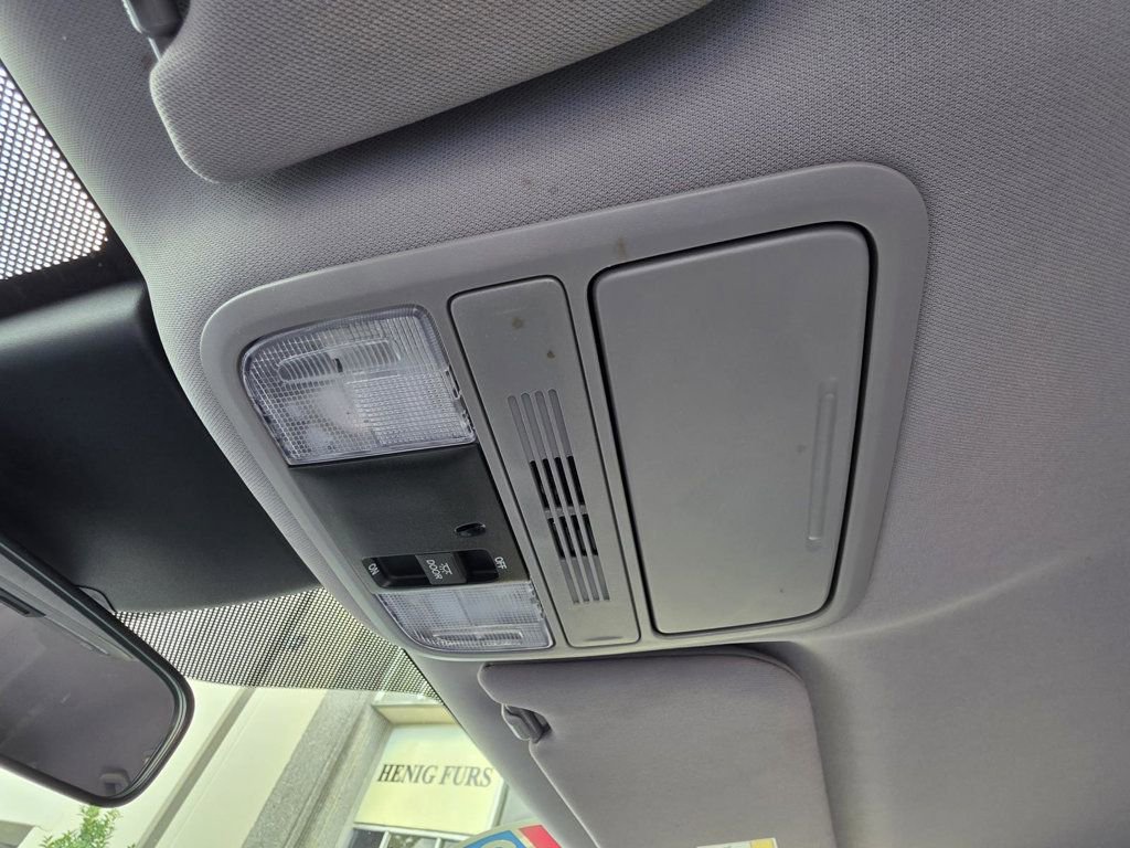 Used 2023 Honda Odyssey EX image 28