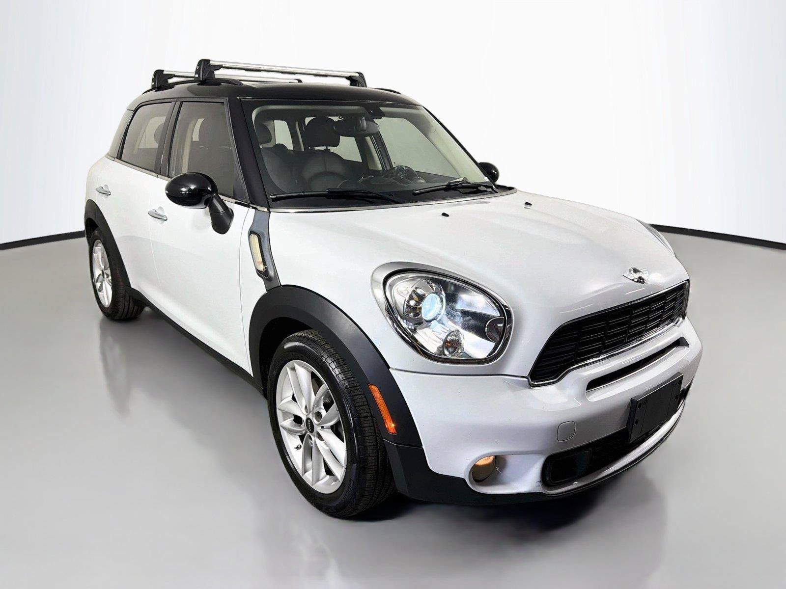Used 2011 MINI Cooper Countryman S FWD image 3