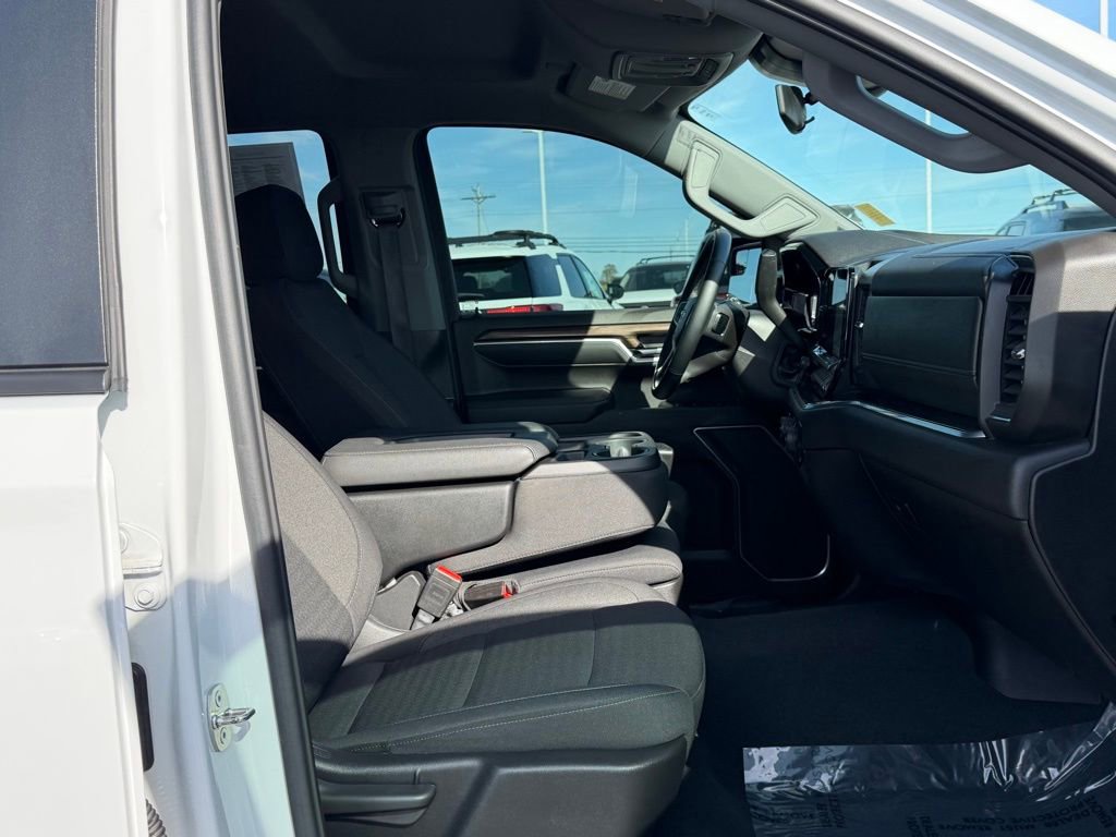 Used 2024 Chevrolet Silverado 1500 LT image 22