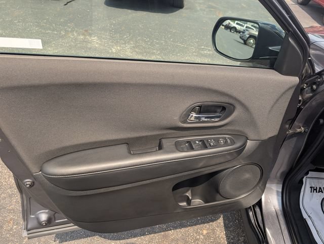 Used 2019 Honda HR-V Sport image 15