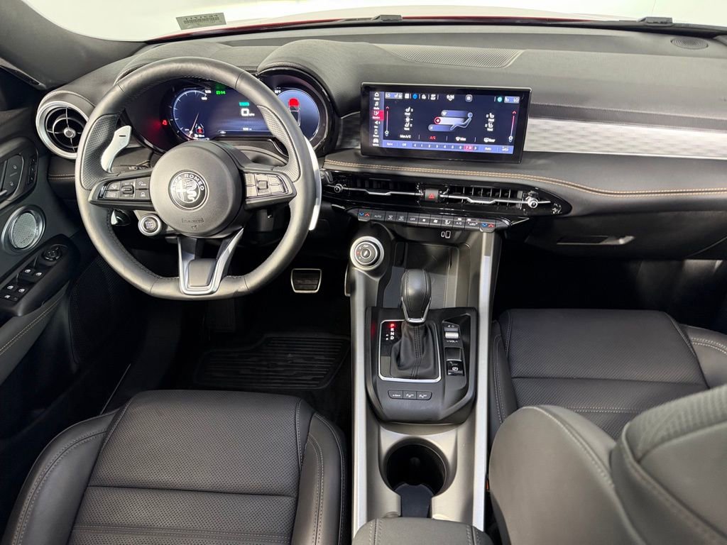 Used 2025 Alfa Romeo Tonale Veloce w/ Premium Package image 12