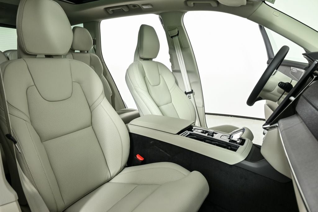 Certified 2026 Volvo XC90 B6 Ultra w/ Protection Package AWD/4WD image 26