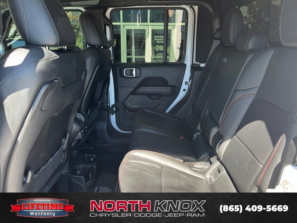 Used 2024 Jeep Gladiator Rubicon AWD/4WD image 15