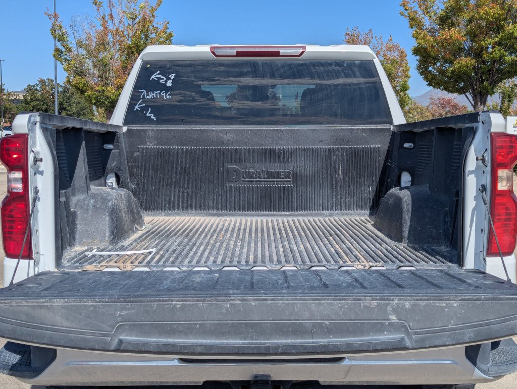 Used 2025 Chevrolet Silverado 1500 LT AWD/4WD image 6