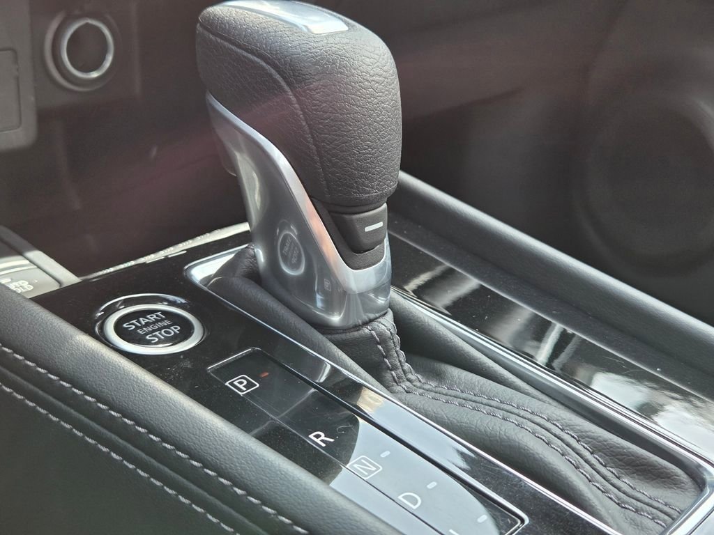 Used 2024 Nissan Kicks SR w/ SR Premium Package image 38