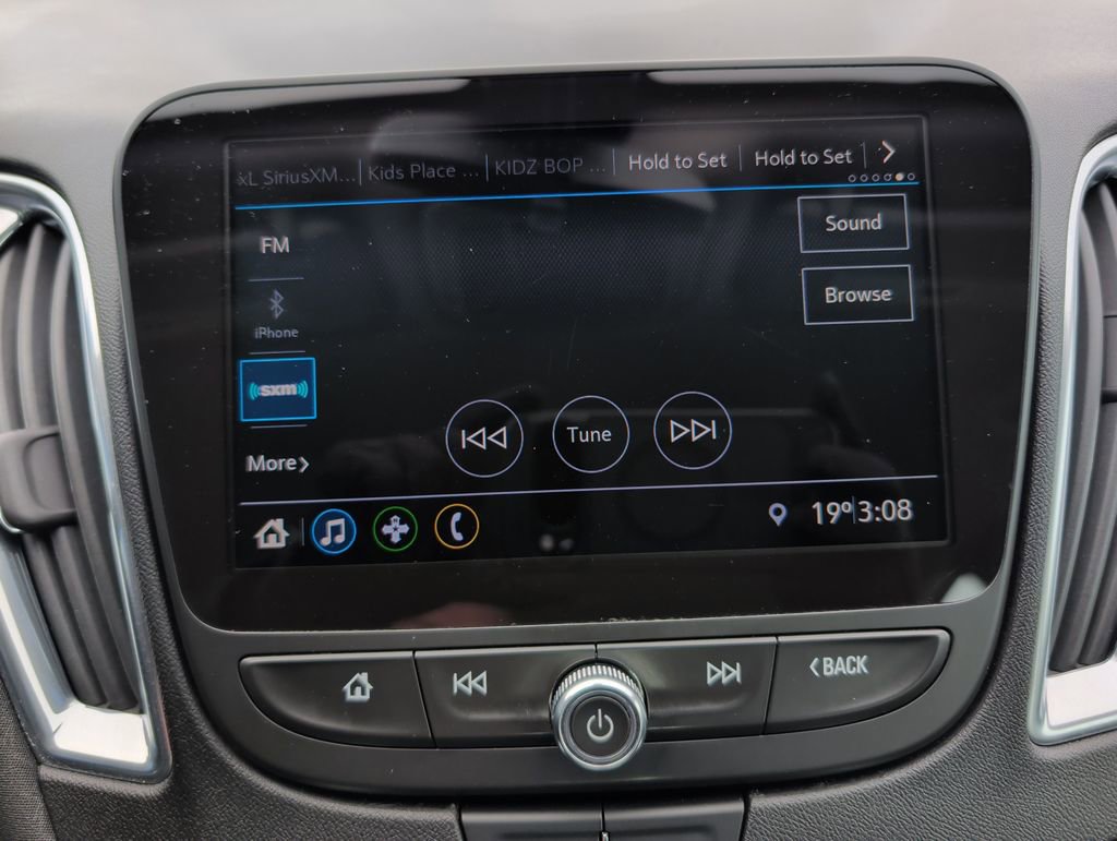 Used 2020 Chevrolet Malibu LT image 13